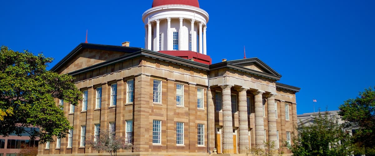 Old State Capitol which includes heritage elements, heritage architecture and an administrative buidling