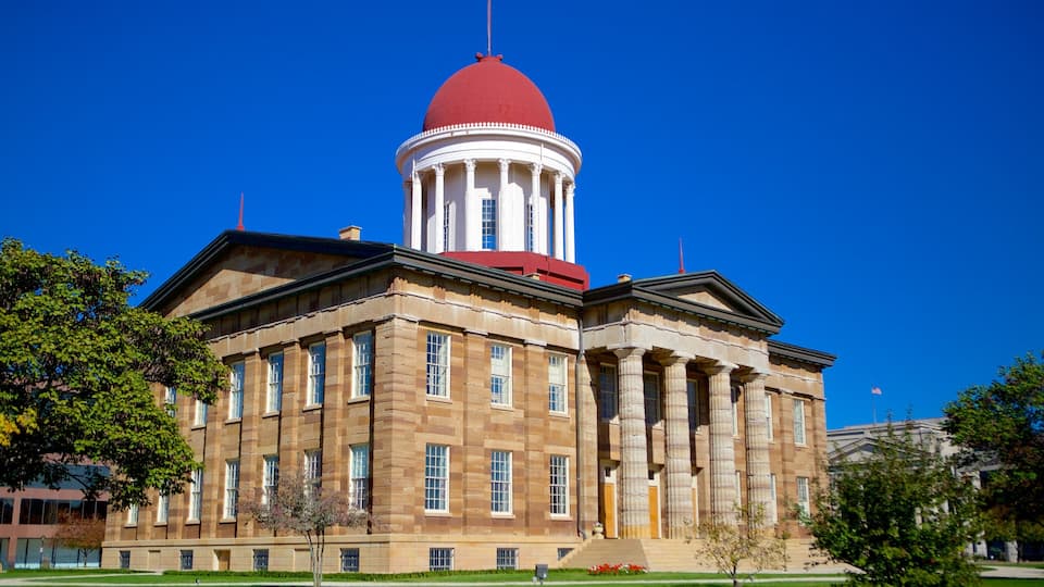 Old State Capitol mostrando un edificio administrativo, elementos patrimoniales y arquitectura patrimonial