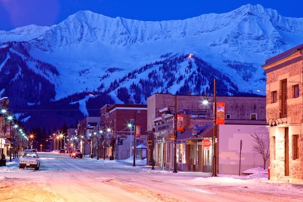 Fernie Alpine Resort which includes street scenes, snow and night scenes