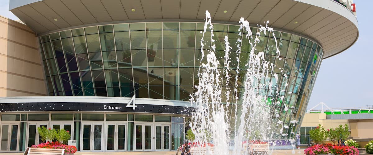 Mississauga showing modern architecture and signage