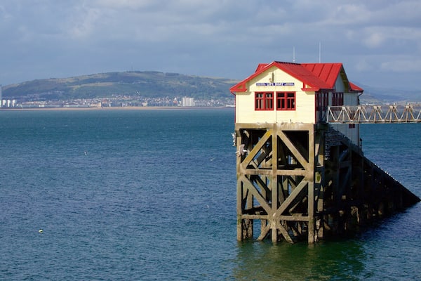 Jetée de Mumbles montrant vues littorales