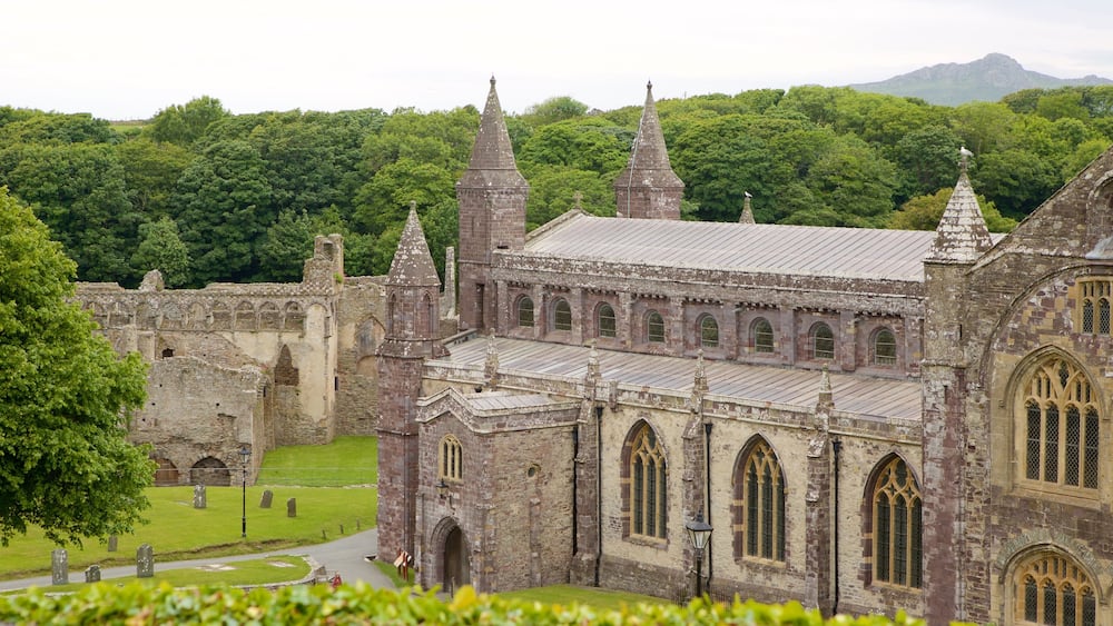 St. Davids mit einem Geschichtliches und Kirche oder Kathedrale