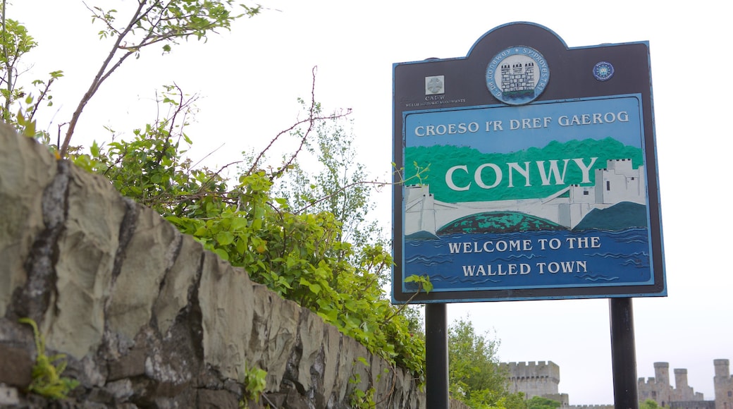 Conwy som visar skyltar