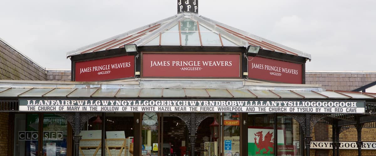 Isle of Anglesey showing signage and street scenes