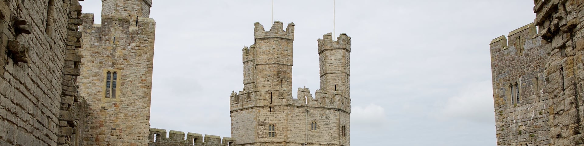 Caernarfon Castle featuring heritage elements and a castle