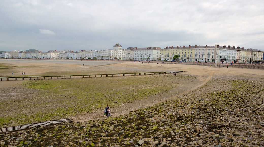 Llandudno featuring a city, a beach and a pebble beach