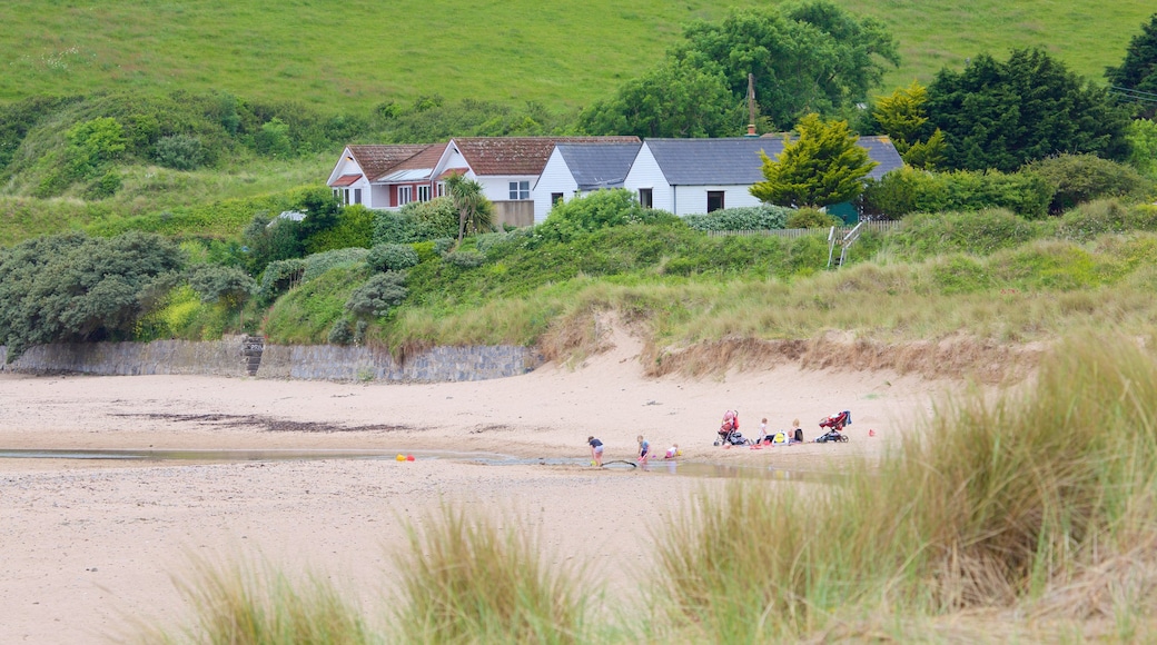 Plage de Freshwater East montrant plage de sable