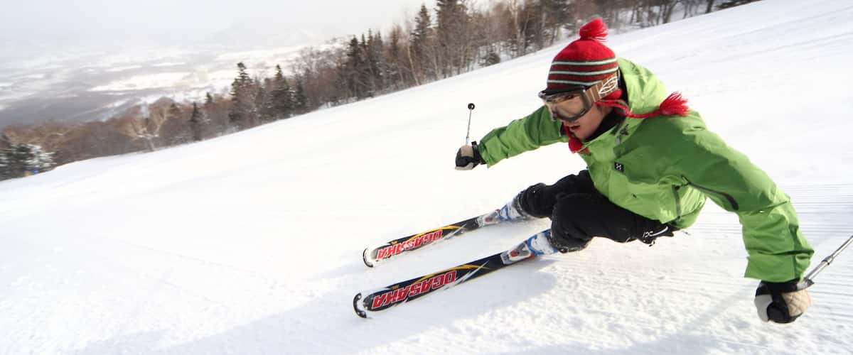 Appi Kogen Ski Resort showing snow skiing and snow as well as an individual male