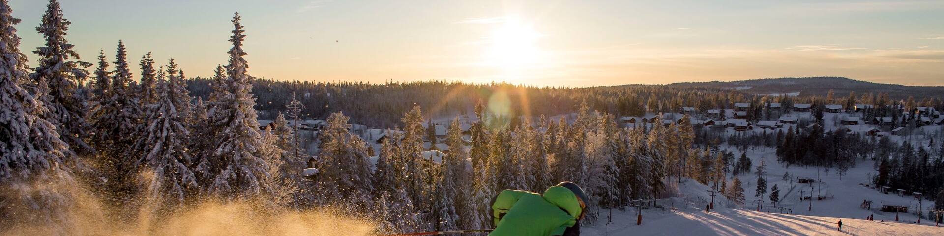 Branas Ski Resort showing snow skiing, snow and a sunset
