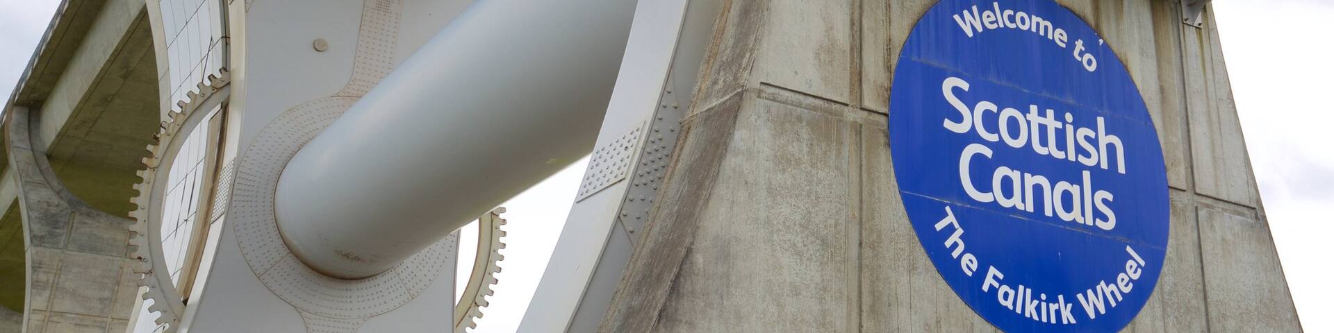 Falkirk Wheel featuring signage