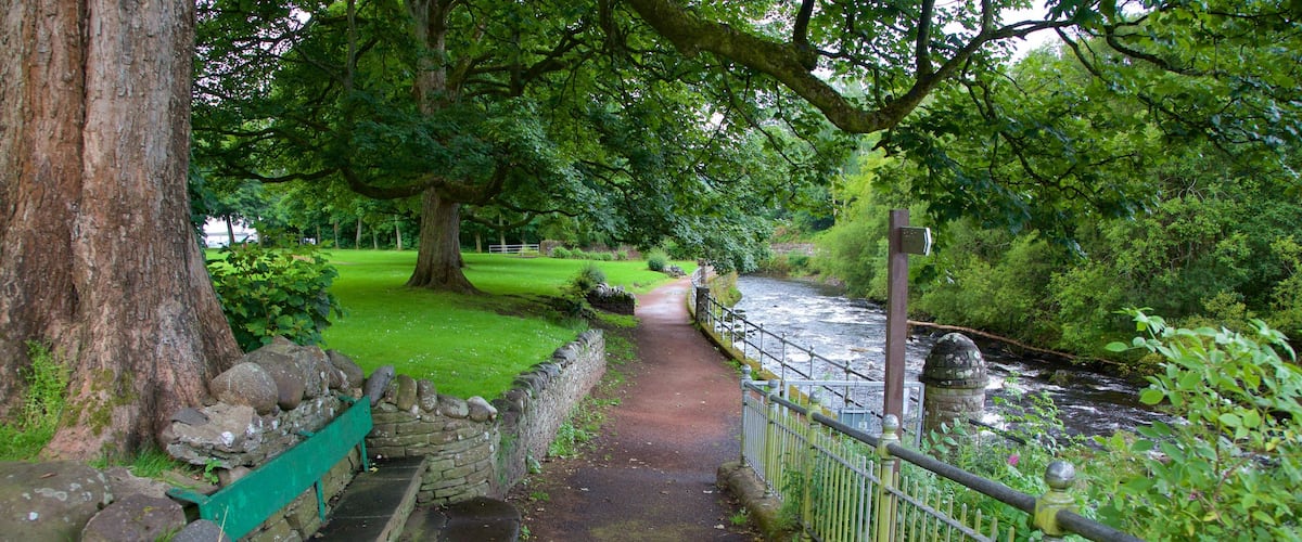 Dunblane which includes a garden and a river or creek