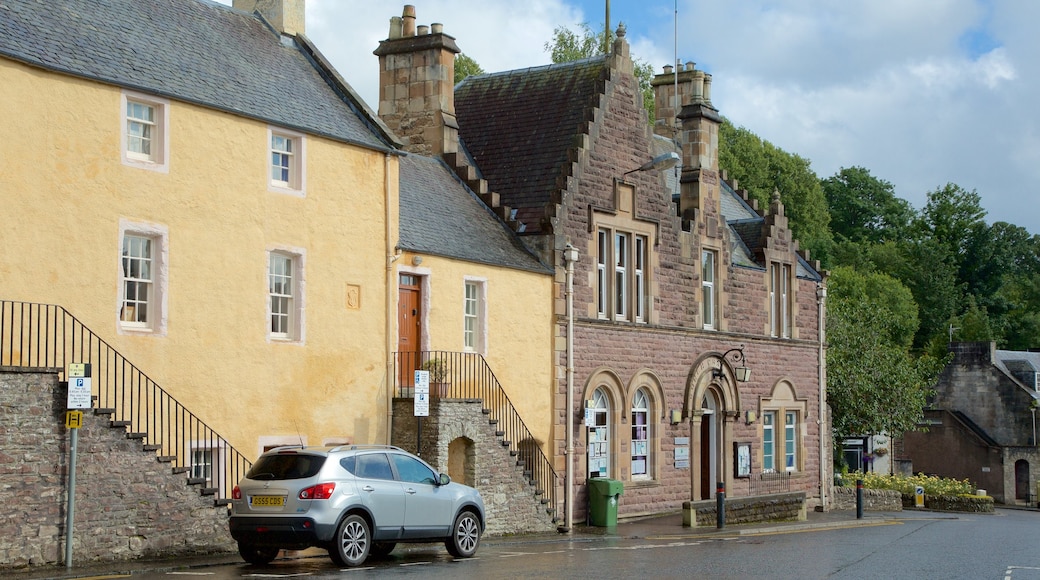 Dunblane which includes street scenes