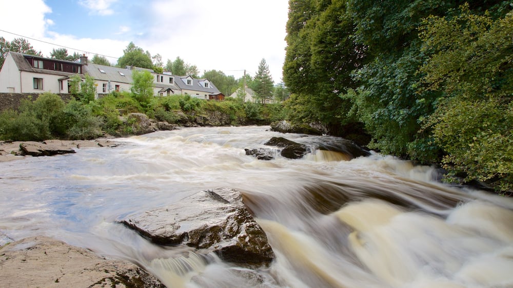 Falls of Dochart featuring rapids