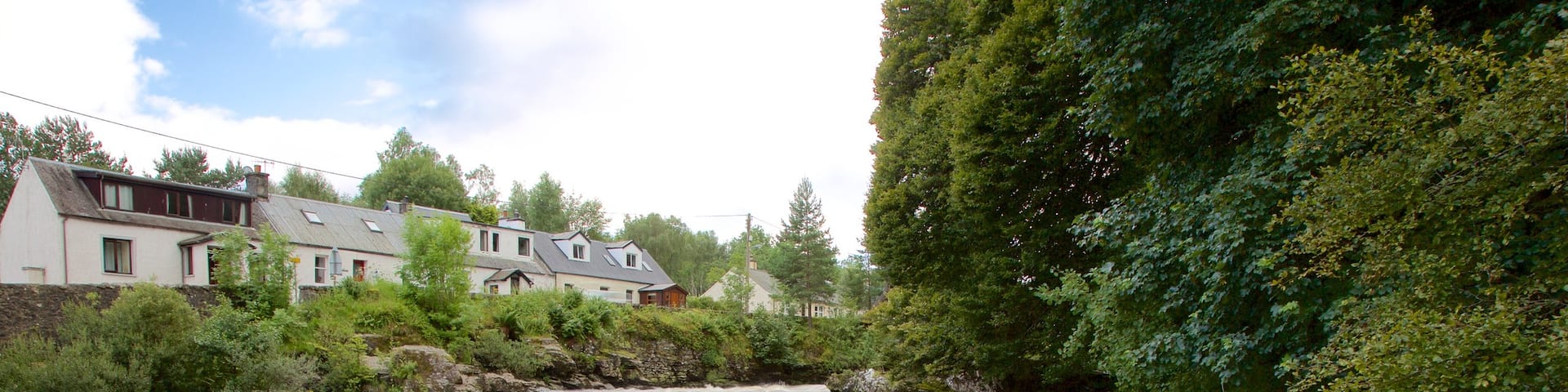 Falls of Dochart featuring rapids