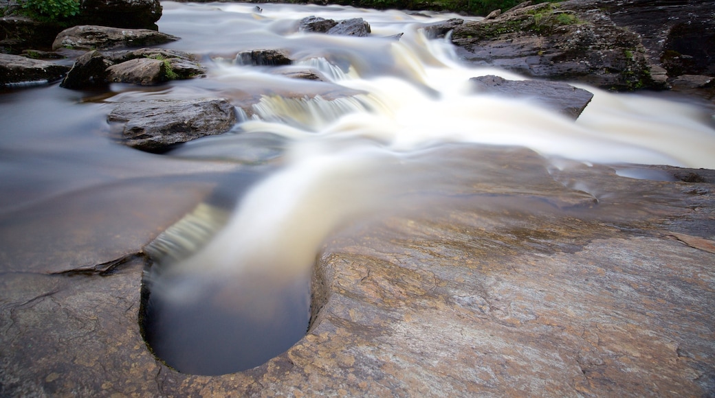 Waterval van Dochart bevat stroomversnellingen