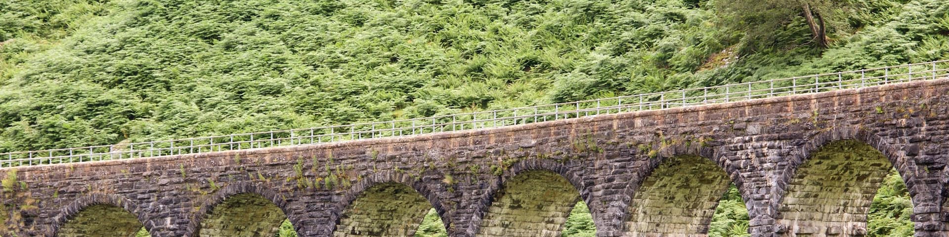 Lochearnhead montrant pont et patrimoine historique