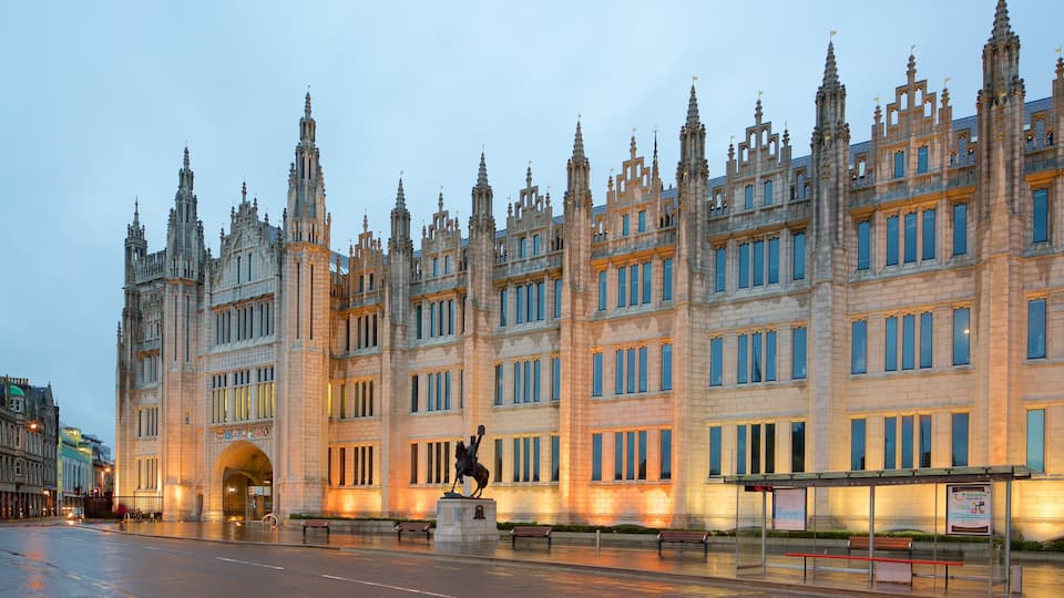 Marischal Museum ofreciendo imágenes de calles, una ciudad y elementos patrimoniales