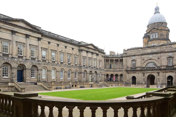 University of Edinburgh montrant patrimoine historique et patrimoine architectural