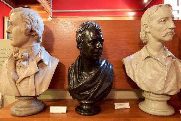 ライターズ博物館 表示 屋内の眺め