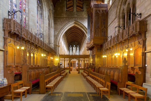Dunblane Cathedral showing interior views, religious elements and a church or cathedral