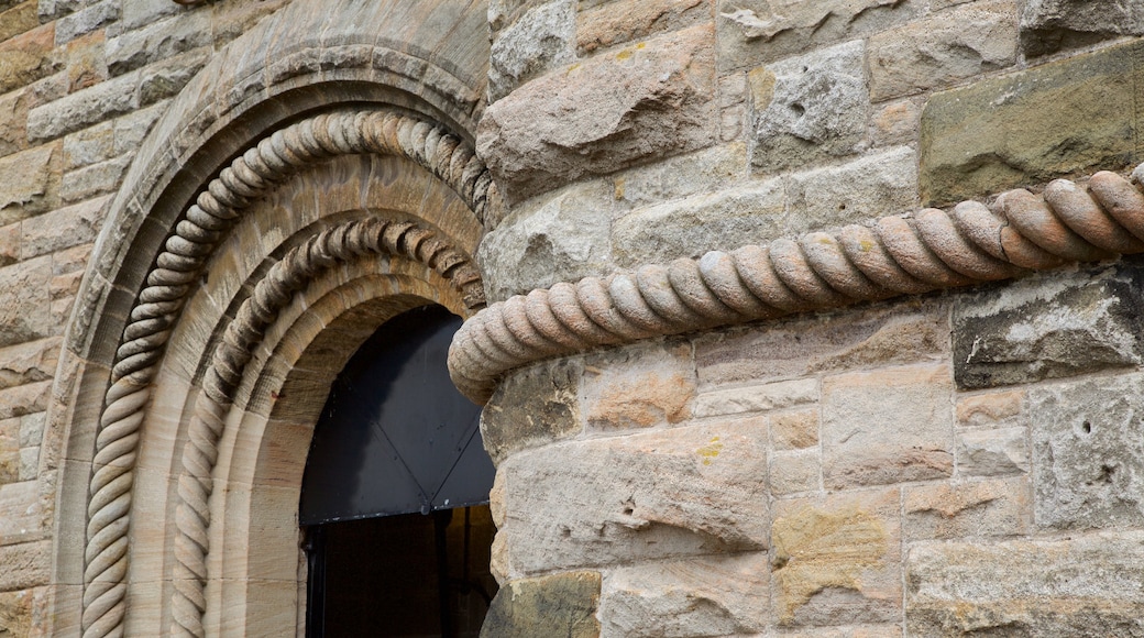 National Wallace Monument showing heritage architecture