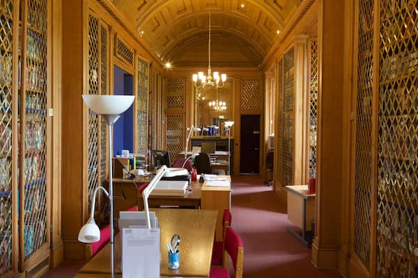 Callendar House welches beinhaltet Innenansichten und Geschichtliches