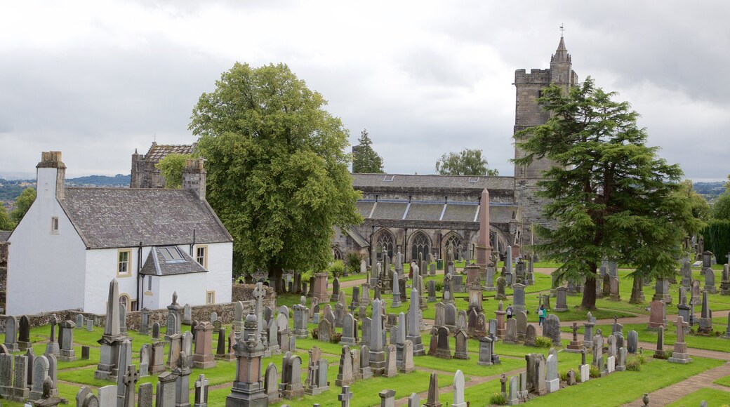 Church of the Holy Rude mit einem Friedhof und Kirche oder Kathedrale