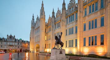 Marischal Museum som inkluderar historisk arkitektur och historiska element