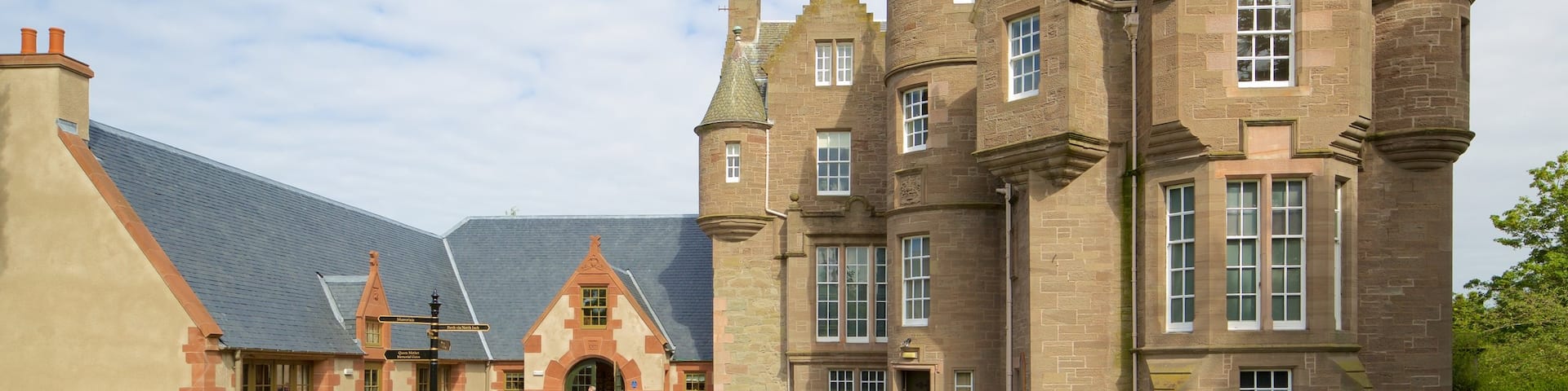 Black Watch Regimental Museum showing heritage elements and street scenes