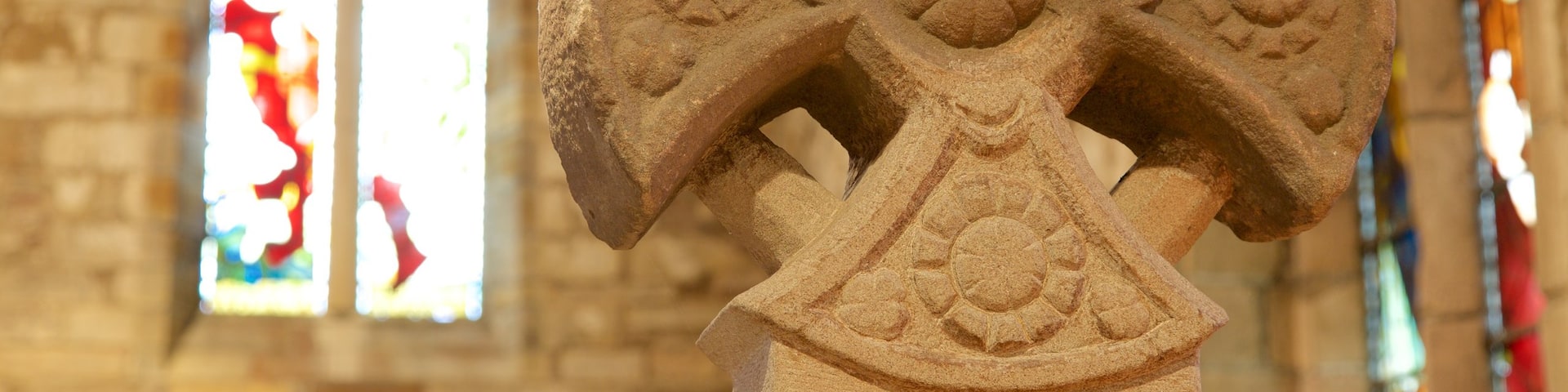 Cathedral of St. Machar montrant éléments religieux, vues intérieures et église ou cathédrale