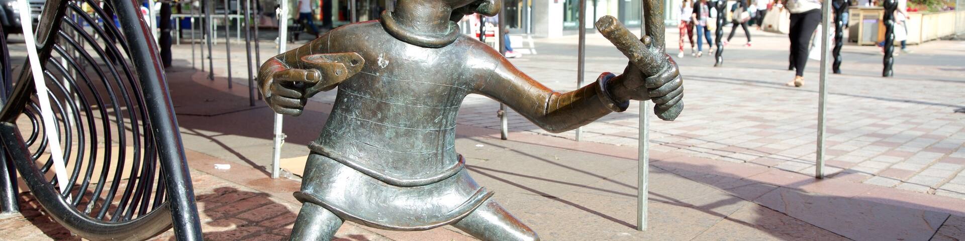 Minnie the Minx Statue which includes outdoor art