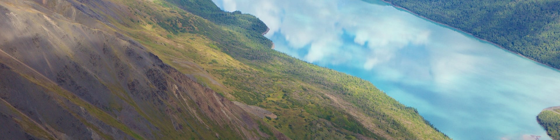 Chugach State Park showing a river or creek