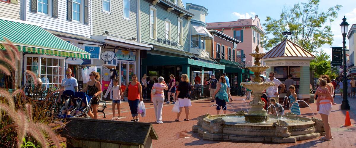 Cape May - Wildwood qui includes square ou place, fontaine et scĂšnes de rue