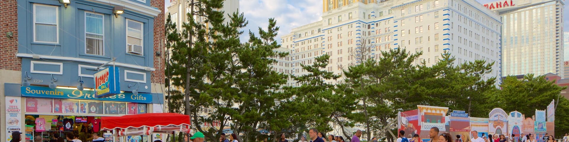 アトランティックシティ ボードウォーク どの含み ストリート シーン と 都市 及び 大勢の人々