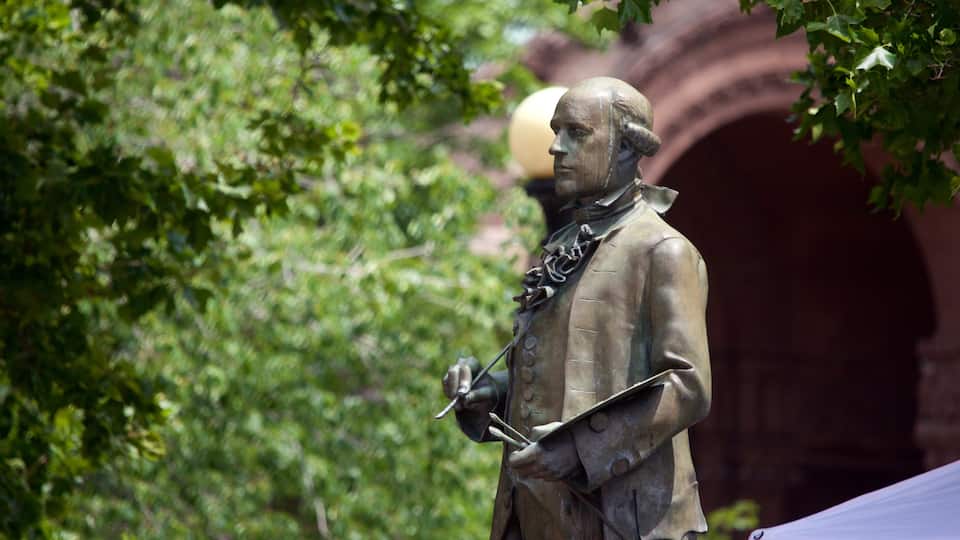 Back Bay showing a statue or sculpture