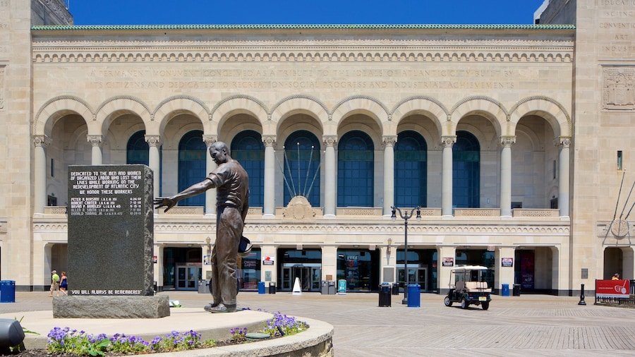 Boardwalk Hall featuring heritage architecture, a monument and a statue or sculpture