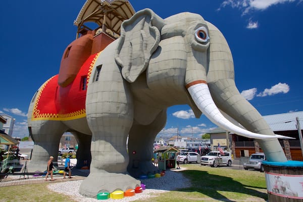 Lucy the Elephant showing outdoor art