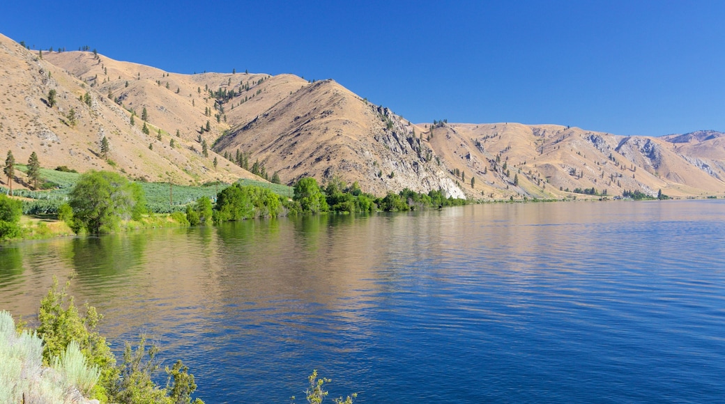 Wenatchee - Lake Chelan เนื้อเรื่องที่ ทะเลสาบหรือแอ่งน้ำ และ ภูเขา