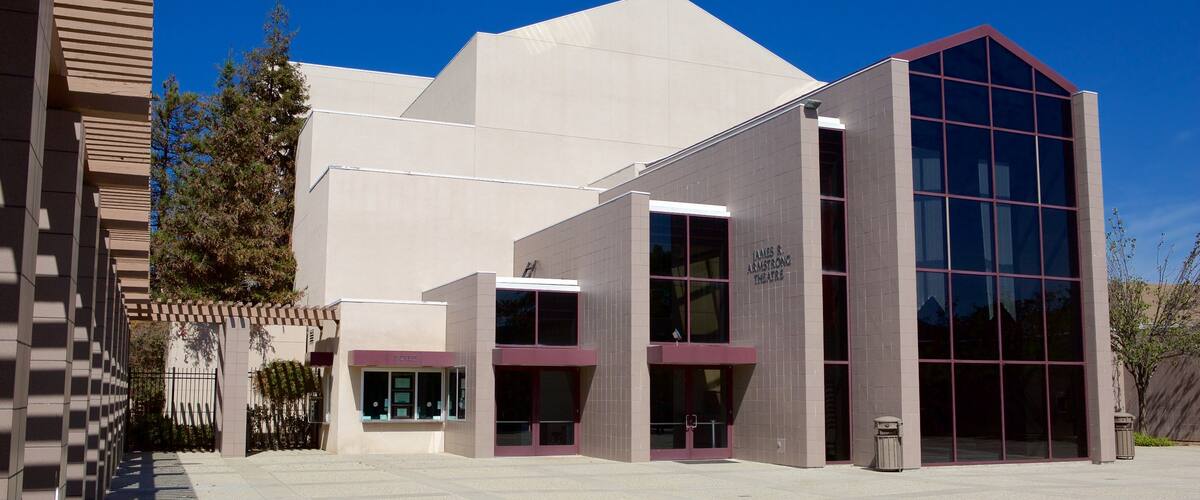 Torrance which includes theatre scenes and modern architecture