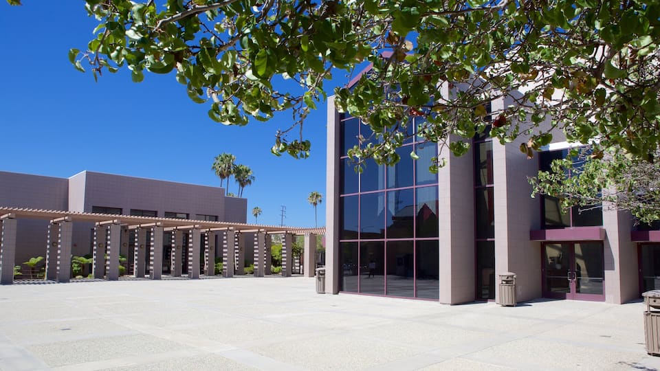 Torrance ofreciendo arquitectura moderna