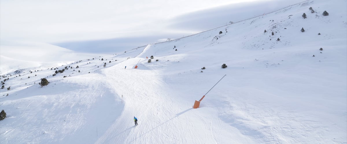 Encamp-Grandvalira Ski Area featuring snow and mountains