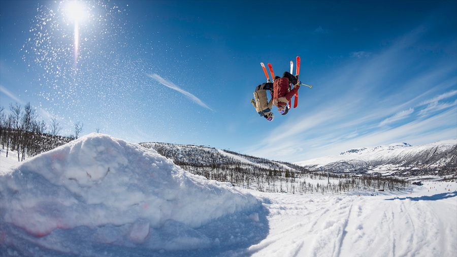 Geilo featuring snow and snow skiing