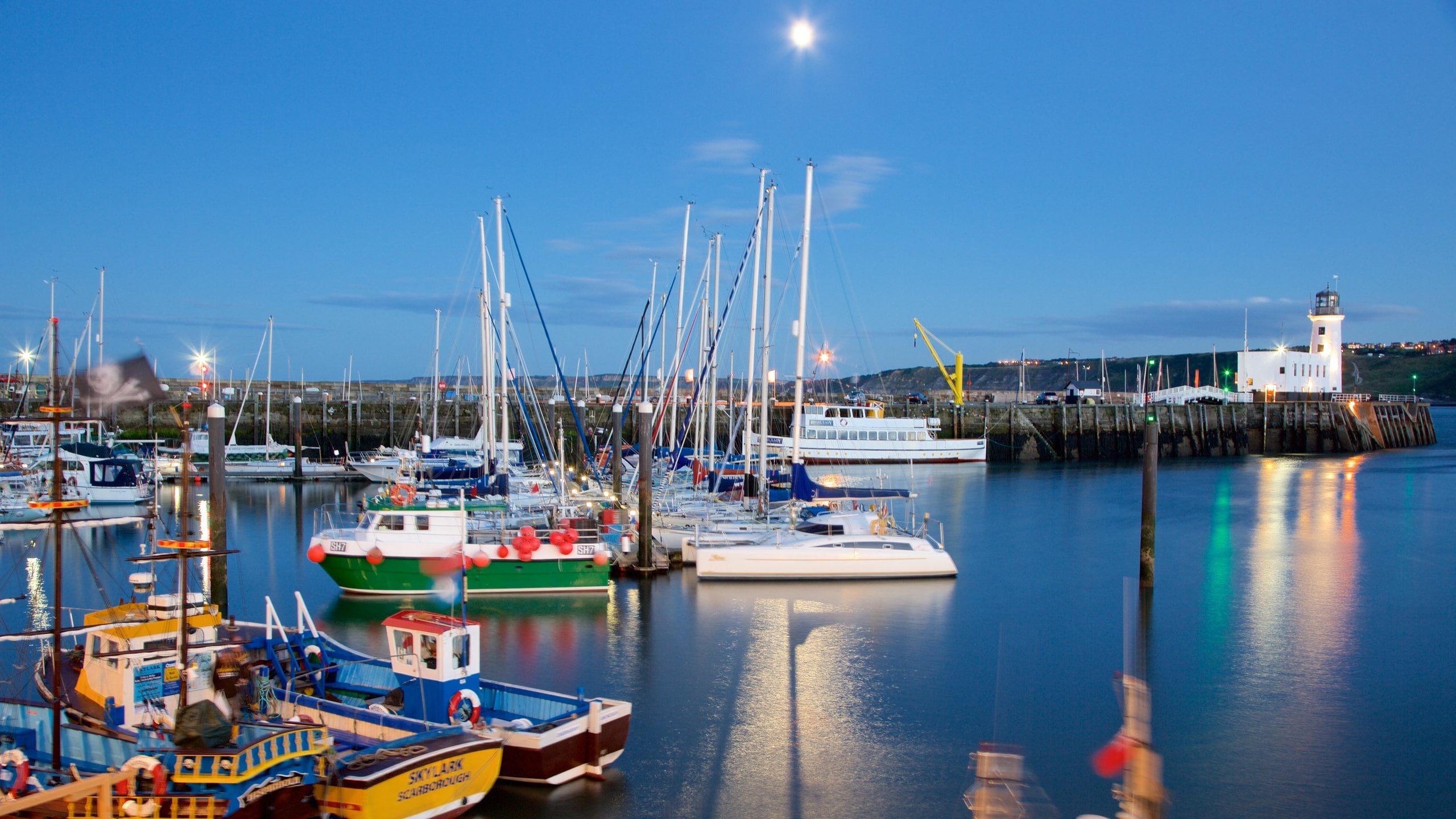 Scarborough which includes boating, a marina and night scenes