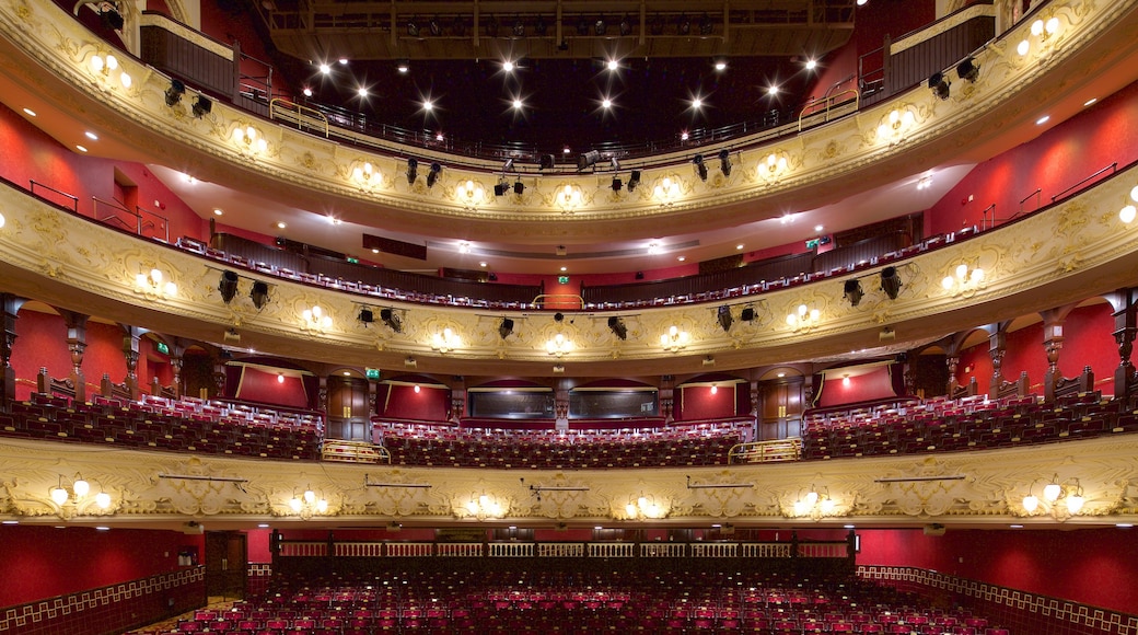 Newcastle-upon-Tyne Theatre Royal montrant scènes de théâtre et vues intérieures