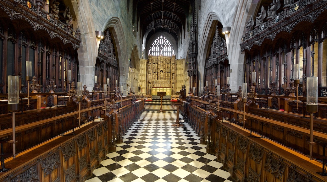 Newcastle-upon-Tyne St. Nicholas\' Cathedral showing interior views, heritage architecture and a church or cathedral