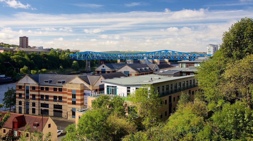 Newcastle-upon-Tyne joka esittää silta ja kaupunki