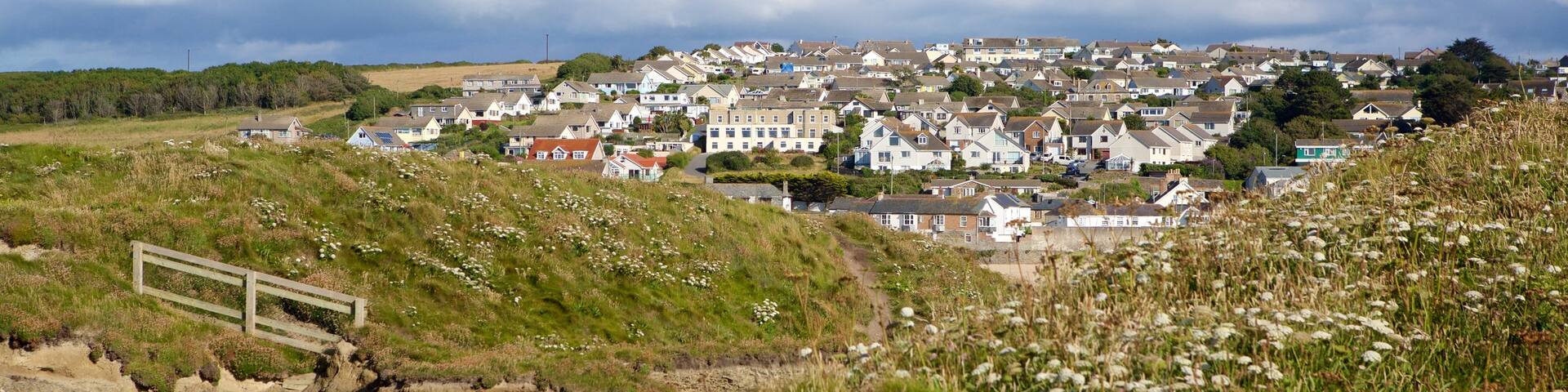 Porth Beach featuring a coastal town