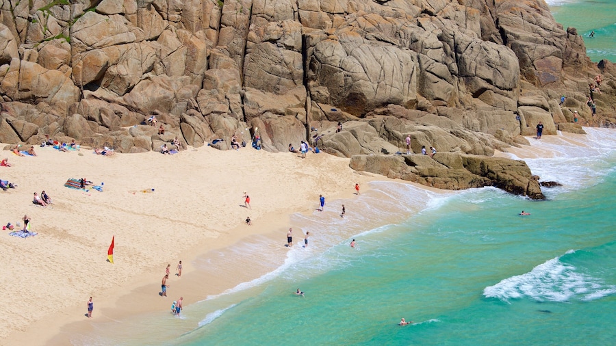 Bãi biển Porthcurno cho thấy bãi biển, cảnh bờ biển và bơi lội