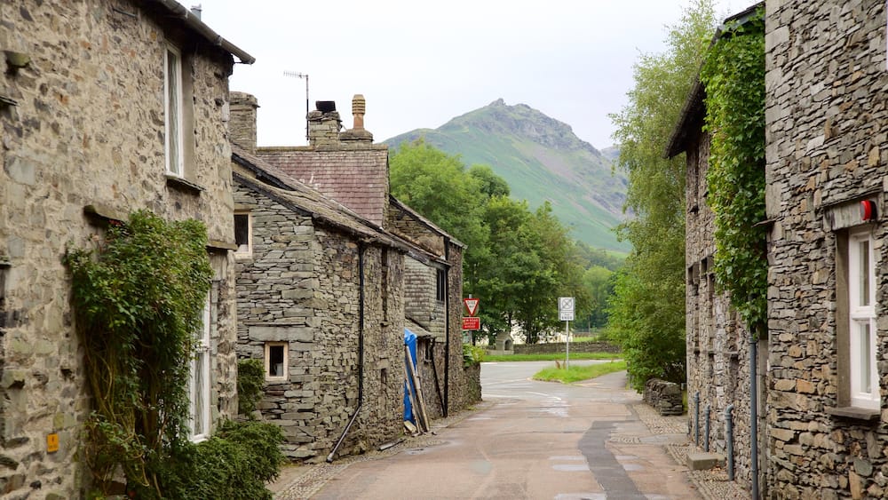 Grasmere montrant petite ville ou village, maison et scènes de rue