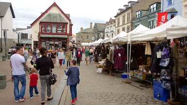 Keswick showing markets and street scenes as well as a large group of people